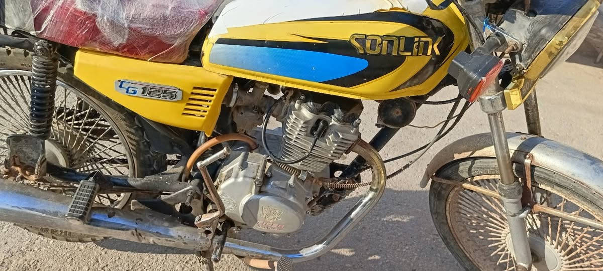 اربعه كير سونك مديل 21دراجه نضيفه ومحركه يخبل لا تبخير ولا تنقيص لايت وهورن شغالات وياله وتايرات نضاف أوراقه سكنر مكاني كربلاء حي رساله سعر 350وبيه مجال قليل رقمي للتواصل ***********
