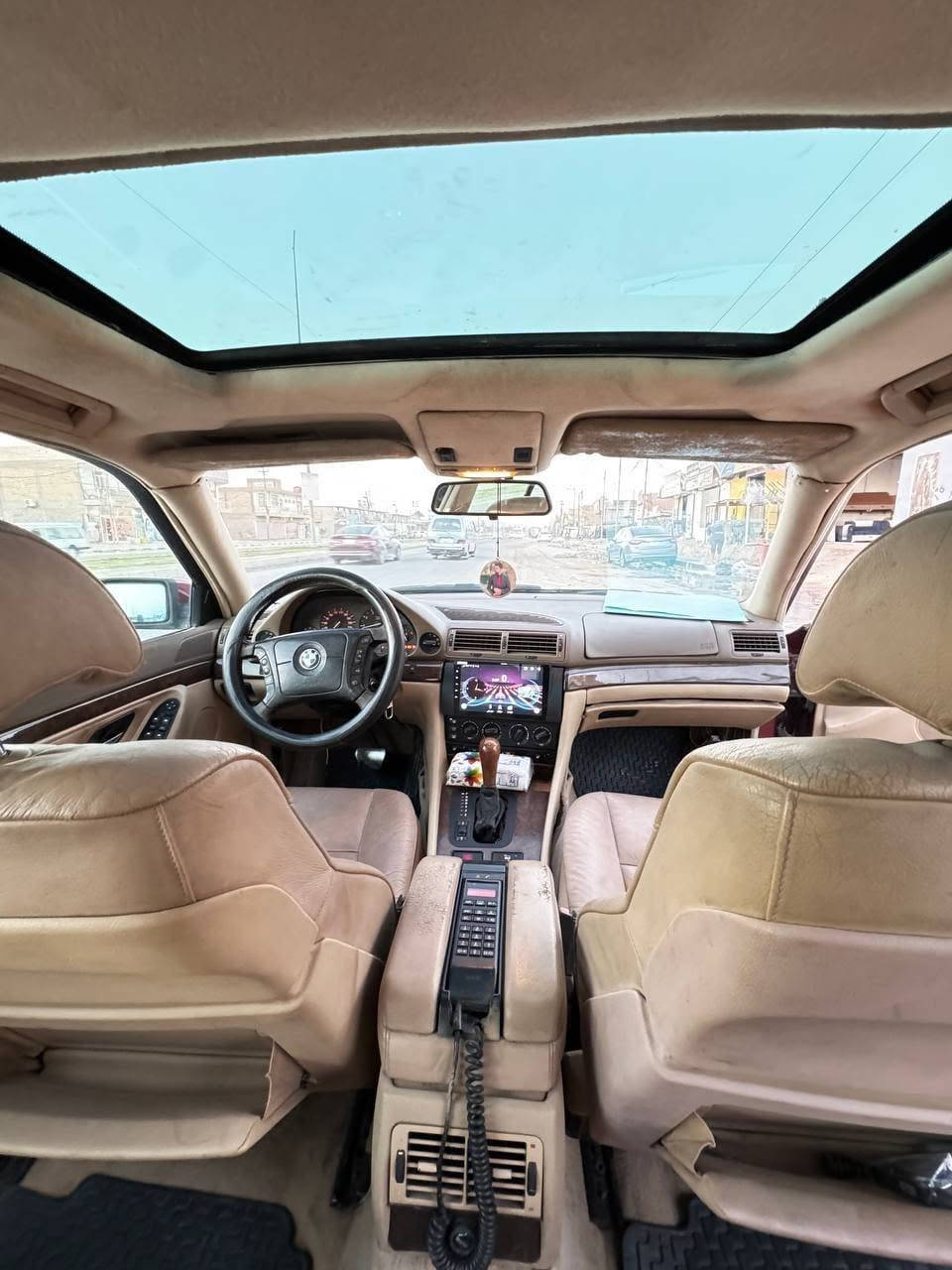 السلام عليكم
BMW___E38___740i

موديل 1995 محدثه 2000 بالكامل

رقم بغداد بسمنه تحويل ثاني يوم
 سيد قصي شبر صادق شبر سيد لؤي شبر باقر الموسوي محمد شبر 
ABS شغال
شاشه اندرويد مع مضخم سماعات
فتحه بانورما
تخم تاير جديد
مكينه وكير جدد
تبريد ثلج
جنطه شفط
مصبوغه للجماليه
لايت زنون
حداديه جديده
مكان نجف
رقم ***********
