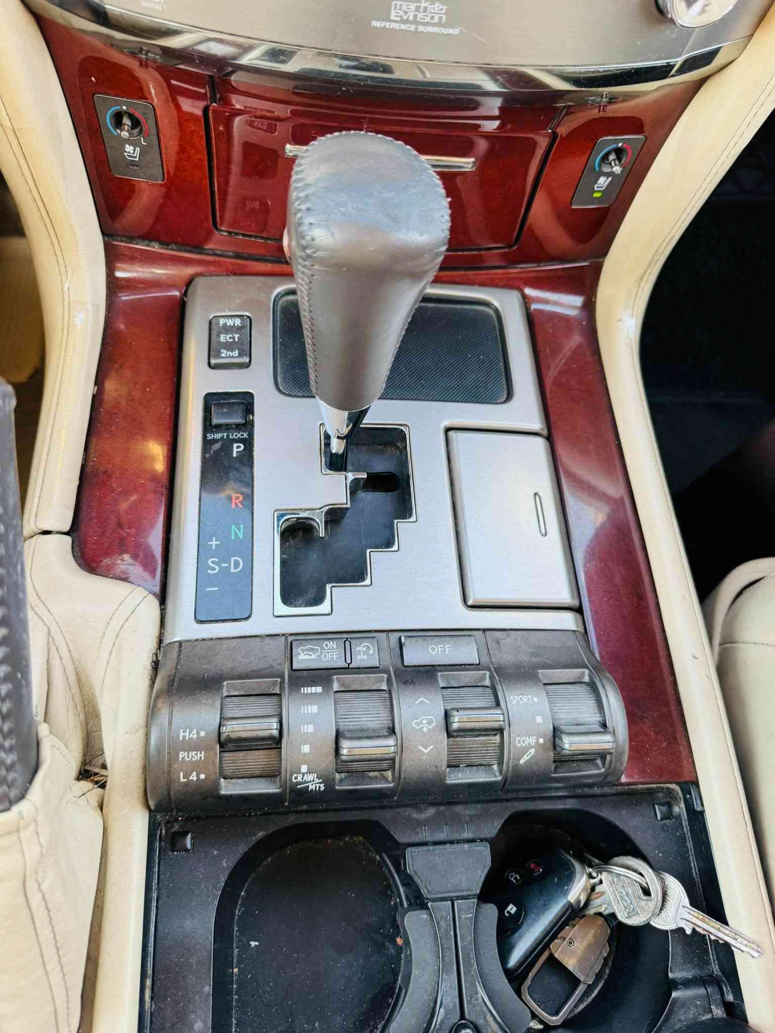 Lexus 2015 LX 570 SPORT
سعر 320بيها مجال
لكزس موديل 2015
مواصفات
بصمه
 بصمه أبواب
 سلايت
كشنات جلد 
 ذاكره 
 دتفئه تبريد جميع الكشنات كهرباء 
صندوك كهرباء 
 شفط 8 ارباك 
5 كامرات حساسات امامي خلفي زراك لايت تشغيل عن بعد طفايه جكات
الحادث
بنيد صبغ بدون دواخل بدون ايرباك
شويه جايه تيزاب شويه على قماره سيارة
بدون اي شي تحويل غرامة بشرط سيارة 
رقم أربيل باسمى
للاستفسار
***********
مكان أربيل
