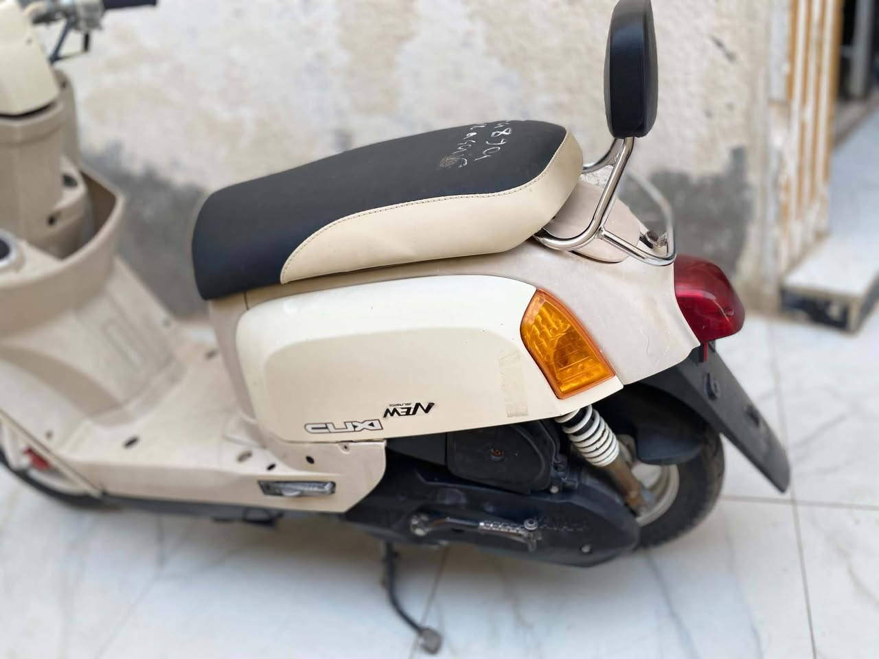 السلام عليكم// دراجة بوليس للبيع الدراجة كلها ابلادي مكفولة كفالة عامة نكرة سلف كهربائيات كلها شغالة الدراجة ماناقصة شي وانضف من الصور بعد    السعر  655 وبيها مجال قليل.      مكاني كربلاء الحر قرب مستشفى التركي 
  رقمي.      ***********.          الاتصال على الرقم
