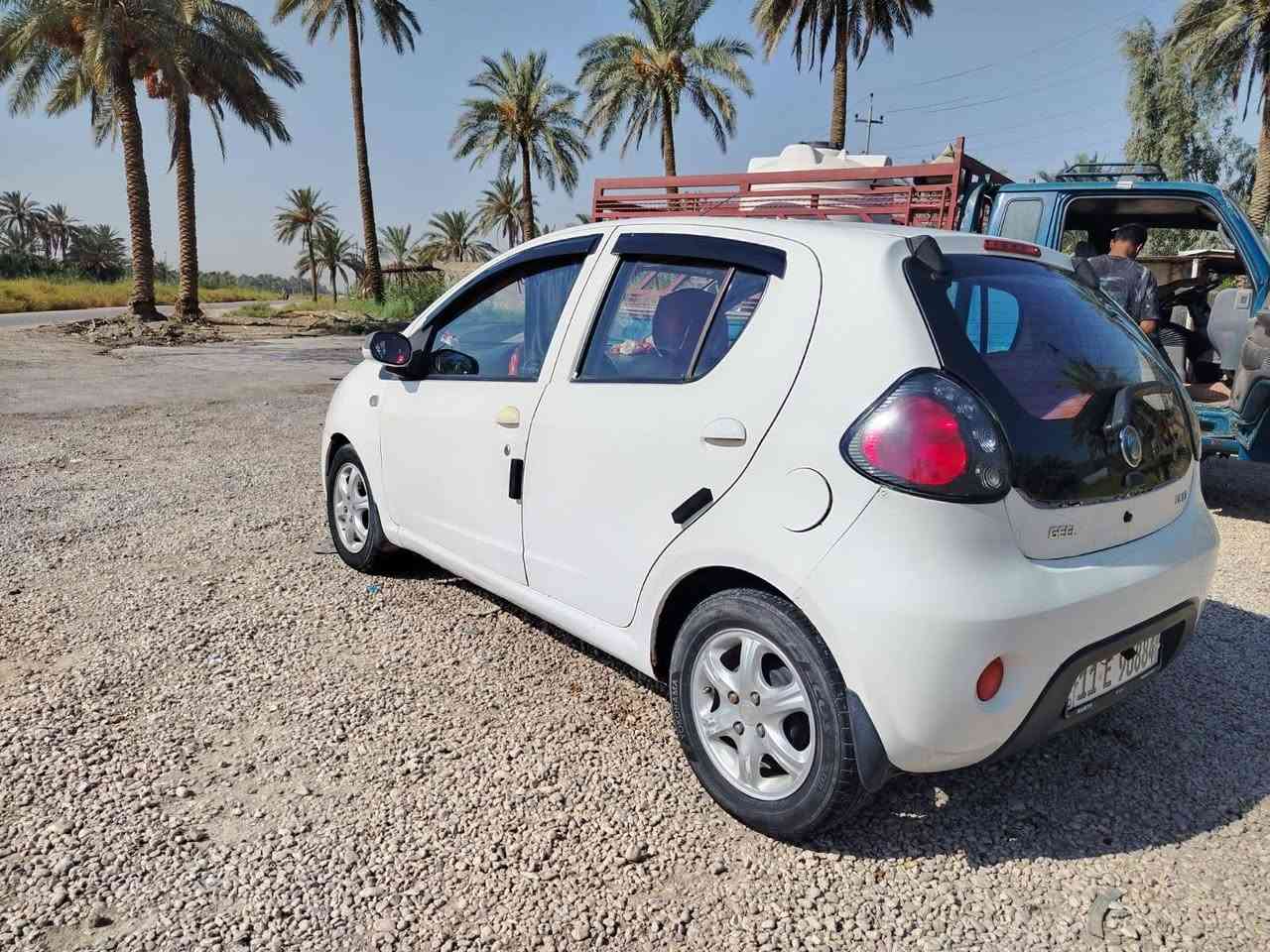 باندا موديل 2013 للبيع
السيارة نظيفة وحلوة وناعمة،  و كاملة من كلشي وجاهزة للاستخدام.
 تبريد وكهربائيات شغالة
وكشنات جلد احمر 
تخم تاير 
. شاشة .
 كامرة دوارة
فقط طخة في الباب الأمامي معدلة على البارد 
💰 السعر: 45 ورقة قابل للتفاوض
📄 باسمي وتحويل ثاني يوم
📍 المكان بابل
***********
