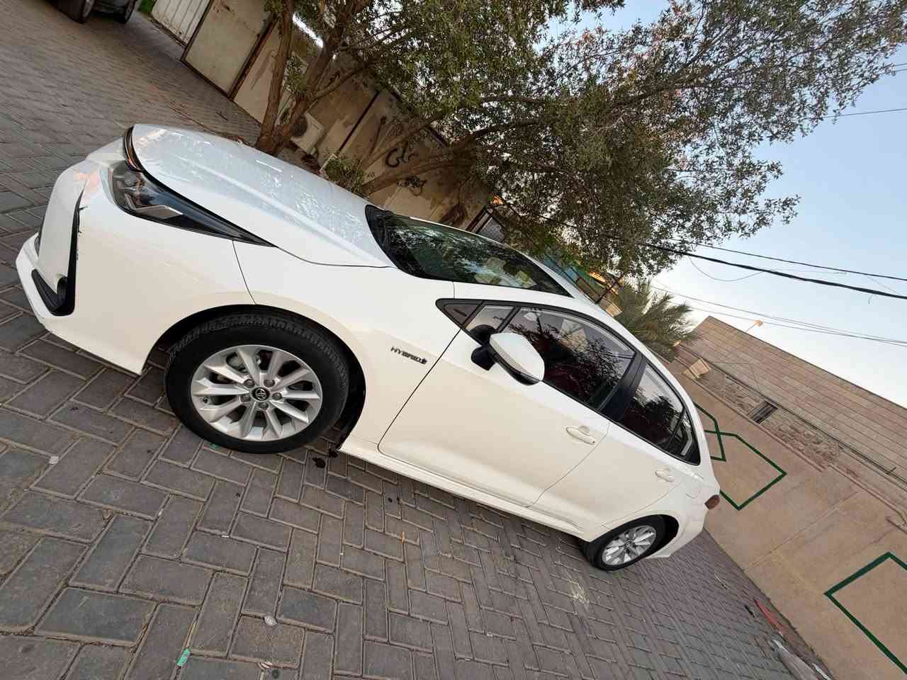 كورله ٢٢ كفالة فول 
صيني هايبرد شكل الخليجي 
بيه طخة بلباب لخلفي فقط 
داخل جلد احمر 
ماشيه ١١٠ 
السعر ١٣٨$ 
***********
بغداد الكرخ العامرية
