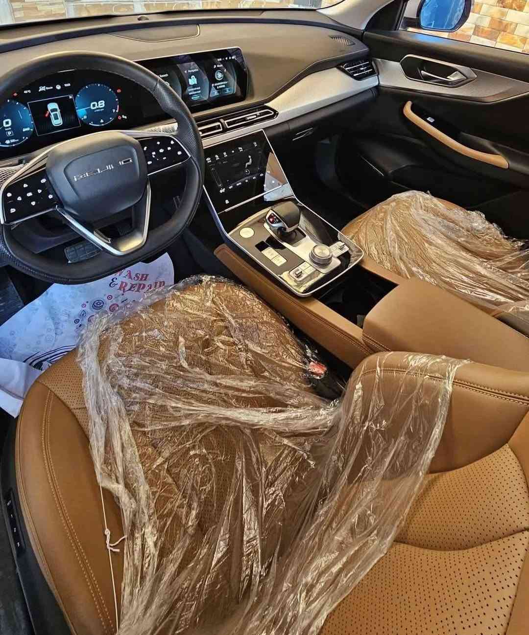 بايك x7  موديل 2025 فول بعده مامرقمه 
السعر جوه السوك وبلاش واسعارهن معروفه 
*********** الشراي يتصل 
ماشيه ١٧ الف تقريبا 
استخدام بيت السياره فول بس بيه طخه بالجنطه موضحه بالصوره كدامك ترجع بي دي ار
مكان السياره الديوانية قضاء الحمزة الشرقي
