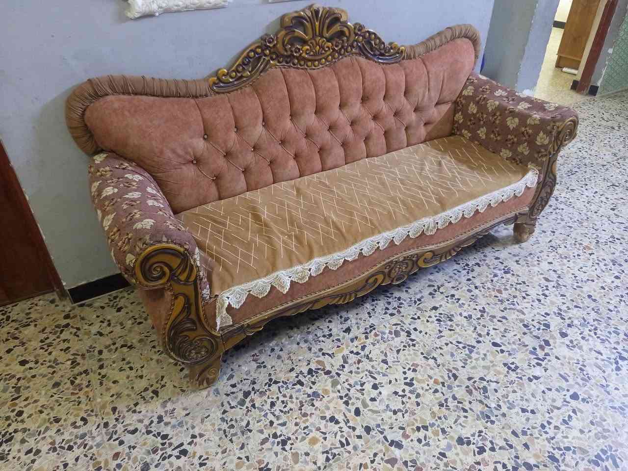 تخم مستعمل 8 مقعد مكانه الحبيبية السعر 125 رقم واتساب ***********
