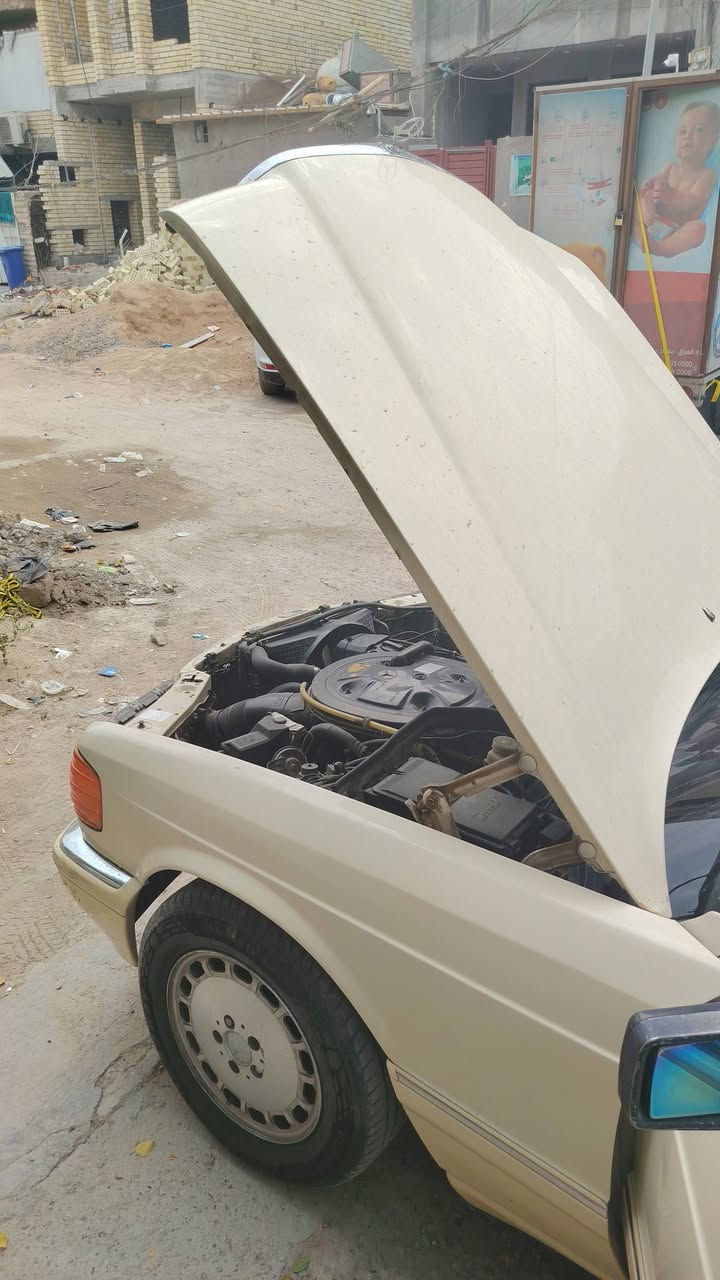 مرسيدس 300SE • ١٩٨٨ • حي اور