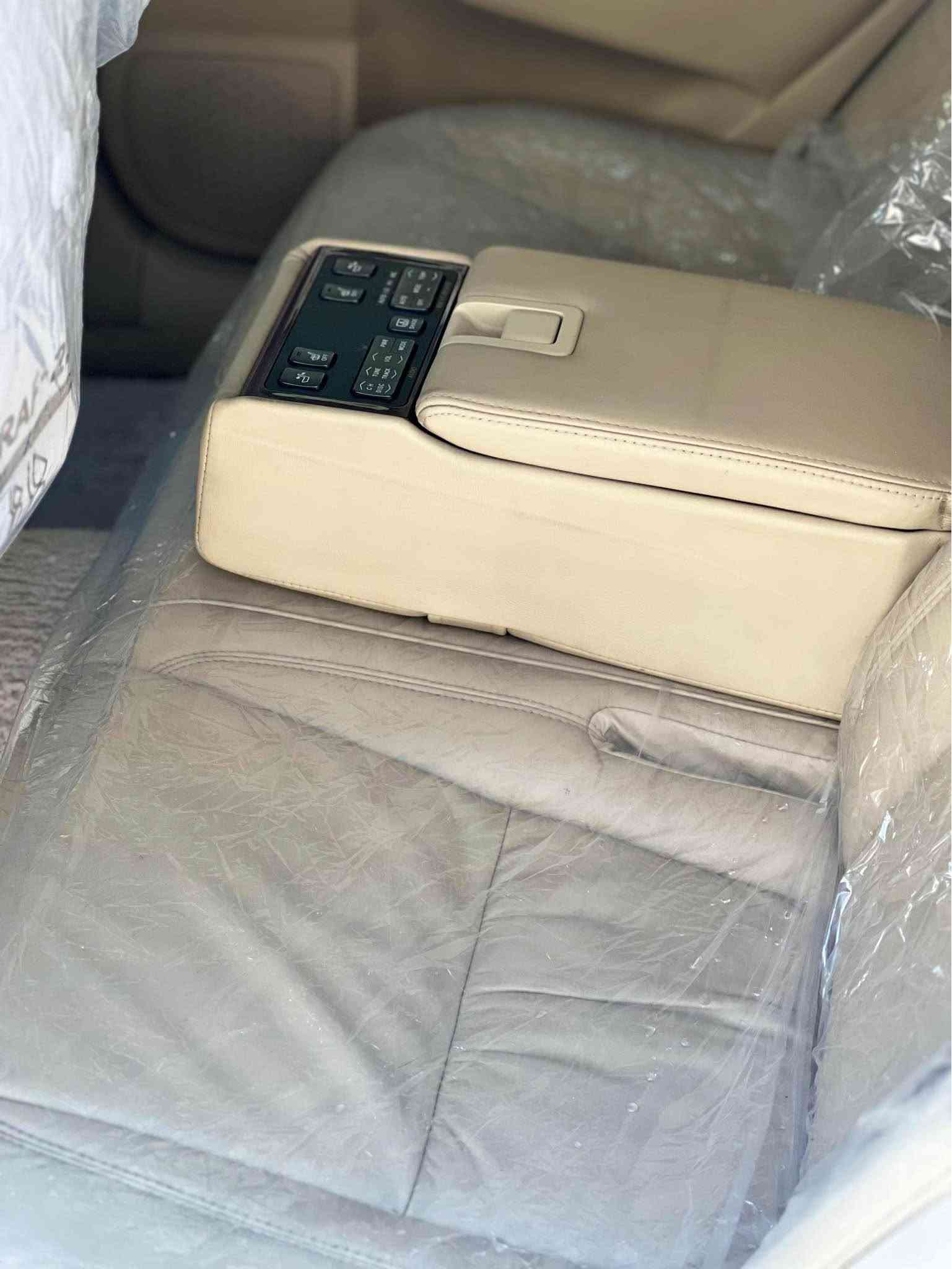 شاهینە 2005ڕۆیاڵ 182 بڕاوە
جڵد و هیتەر و سەلاجە و پەردە واتە ٣دوگمە
کامل جایزە بۆ ٢٥٠ مەسرەف مەگەڕێ مەجموحە لێکزز 
شوێن قەڵادزێ سعریشی ٥٥$  ڕەقەم تەلەفون هەموو شتێکی لەسەرە *********** بشدار, السليمانية
