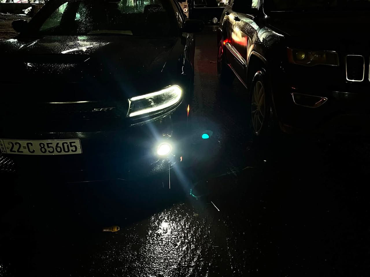 🚗 للبيع: دودج جارجر SXT موديل 2022 🚗
* 🔹 المحرك: 3.6L V6

* 🔹 اللون: أسود

* 🔹 الممشى: 44,000 Mile

* 🔹 فئة SXT (مواصفات عادية)

* 🔹 گير أوتوماتيك 8 سرعات

السيارة رقم شمالي بأسمي تحويل

ملاحظات:

* حادث خلفي.

* القطع المتضررة: جاملغ جهة السايق الخلفي + قبق الصندوق مبدل (بلادي نفس اللون) + بيها بارد مكانين.

* السيارة محدثه GT بالكامل

نقصها صبغ دعاميات فقط

السعر :225 و بيها مجال

📍 الموقع: (البصرة)

📞 للتواصل: (***********)
