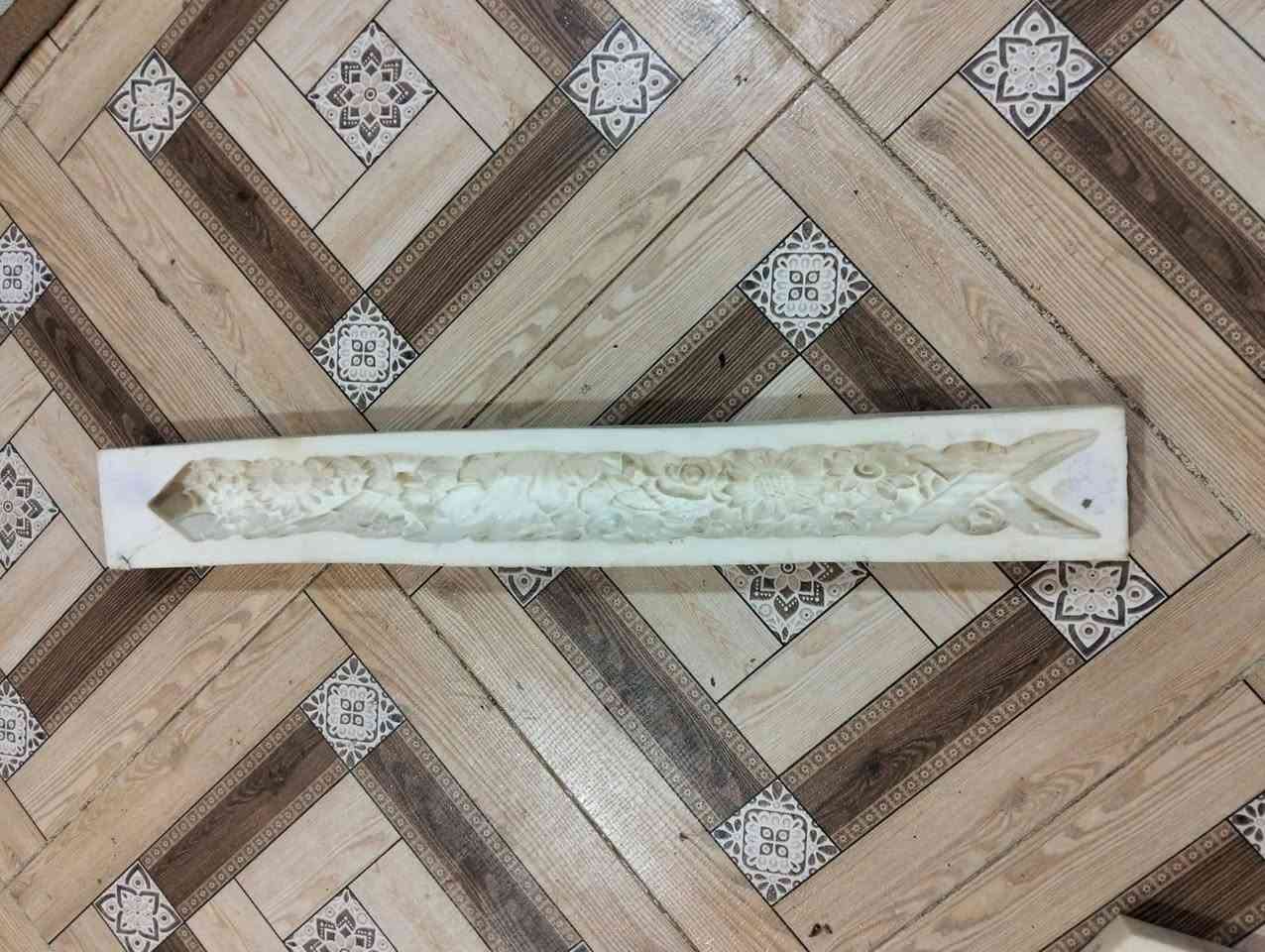 السلام عليكم متوفره قوالب سلكون
بسعر مناسب سعر الكيلو 5الاف دينار فقط ***********
