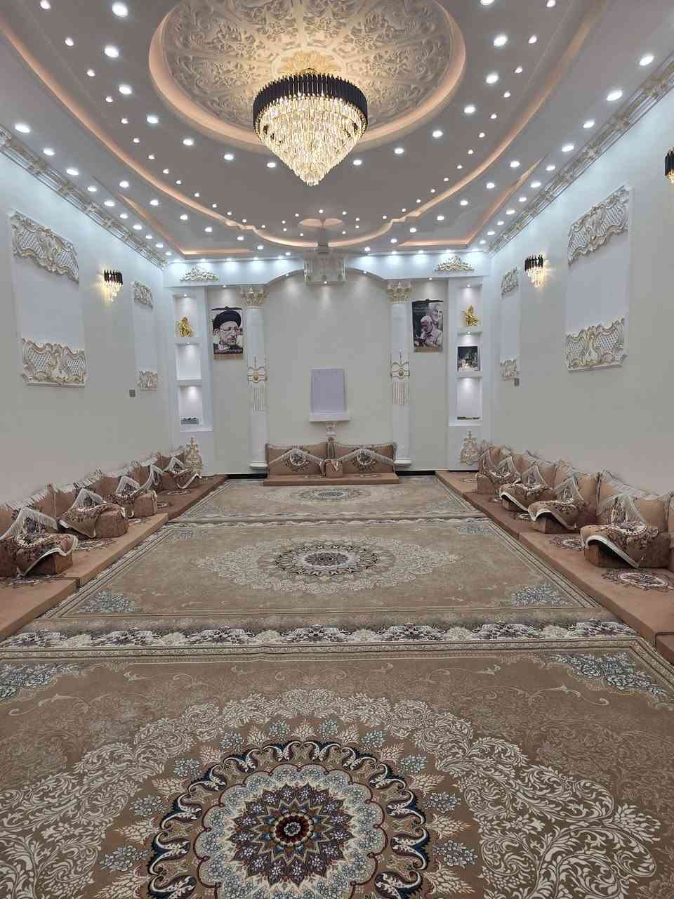 السلام عليكم وأسعد الله أوقاتكم 

يتوفر لدينا دار سكن للبيع  

مساحه 400 م 

بناء درجة اولى 
بناء طابوك 

#طابو ملك صرف زراعي عراقي وكاله ونسخه من الطابو  ولملاك موجود حي يرزق

مساحة البناء 280م
 
يحتوي البيت على 
غرف نوم عدد 2
ديوان 10 في 5
مطبخ بارد
مطبخ حار
صاله 
صحيات داخلي وخارجي
الطابق الثاني 
يحتوي على 
غرف نوم عدد 4 نضام سويد 
صاله 
كراج سياره 
وحديقه مرتبه 
 البيت بي مساحه ترك خلف البيت
 كلشي  منطقه هدوئ ومتوفر بيها جميع  
 الخدمات ماء كهرباء مدارس قريبه 
البيت فارق وجاهز للسكن 
البيت يقع على شارع 10م  اناره الشارع كله

#العنوان : بصره 
أم النعاج مقابيل حي بغداد 
قريب على شارع صناعيه حمدان 
مسافه 300 م عن شارع الصناعية 
( السعر 315 مع الاثاث وبي مجال    )
☎️((***********))☎️

🏠 مكتب عقارات الرحمة 🏠

تريد تبيع؟ تريد تشتري؟ إحنا بالخدمة 🌹

🔹 بيع وشراء قطع الأراضي
🔹 بيع وشراء الدور السكنية
🔹 المقاولات العامة
🔹 نساعدك تلقى العقار المناسب وبالسعر اللي يناسبك

📍 البصرة وأطرافها
📞 ***********
أخوكم محمد الشريفي 

مكتب عقارات الرحمة
🤝 شغلتنا نسهّلها عليك، وثقتك غالية علينا ❤️
