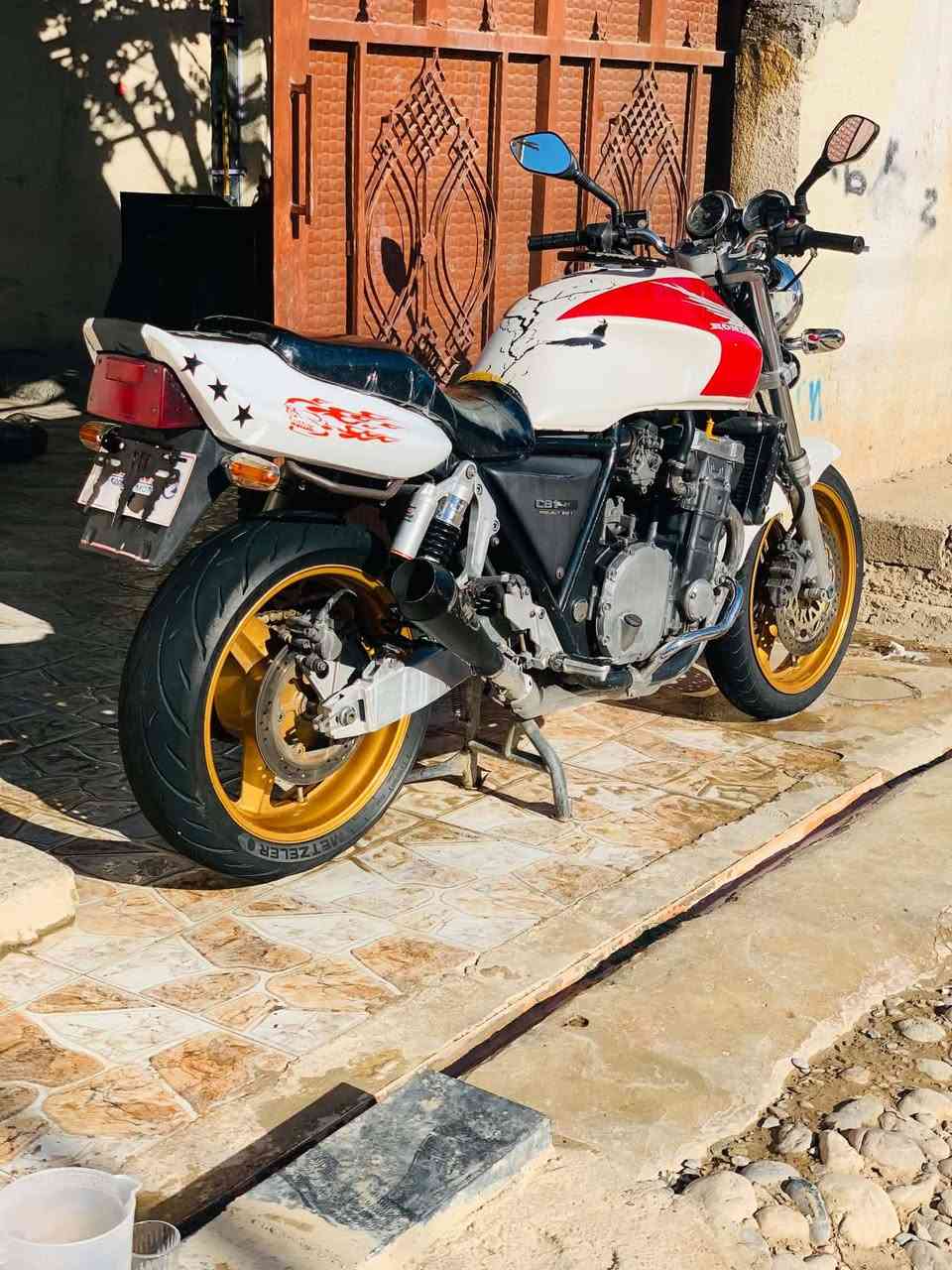 سيبي فور 1000 للبيع
دراجه كفاله عامه كير محرك كفاله محرك جديد ما مفتوح شلعته تشك الكاع شك المعدل طيران تعبر ال ١٨٠ دراجه بلاديه ونضيفه مرتبه وحلوه بشكل سعره مليون و ٨٥٠ بيه مجال لشراي مكان ديالى بعقوبه رقم الهاتف للاستفسار ***********
