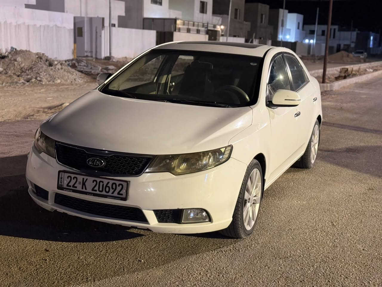 سيراتو 2013 خليجي فول مواصفات من عده البصمه بيها 2 مبدلات بلادي وصبغ بجاملغ الخلفي السعر 95 ورقه وبيها مجال بسيط النجف الاشرف )***********/
