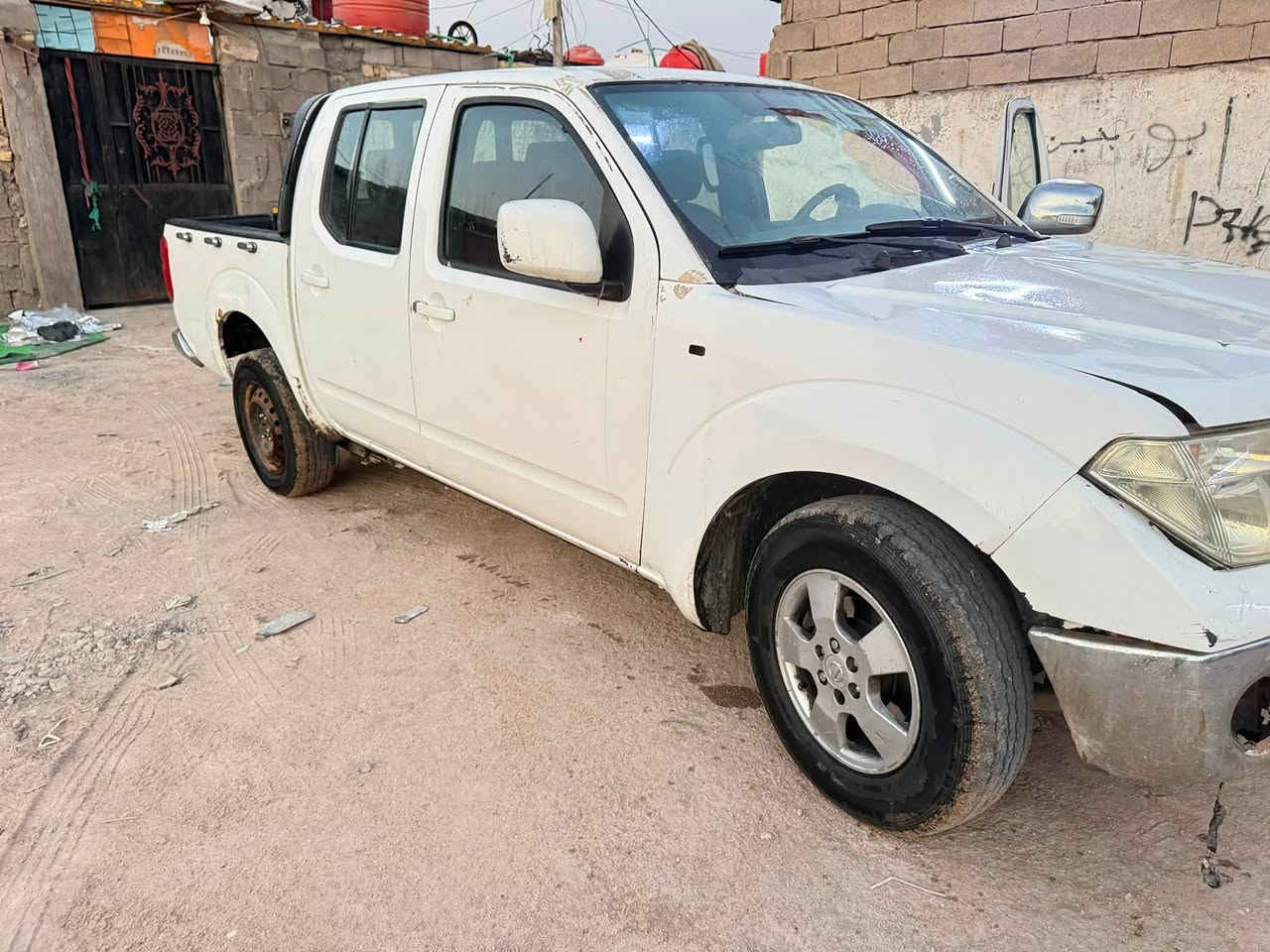 نيسان نيفاره للبيع حادث موضح بصور ابيع ع وضعه سياره مكفوله من الكلبه وجفيه مكينه vvt مكينه خير من الله  رقم مرحل سنويه تنتهي 2028 السعر خاص متواجد ع فيس وهاذه رقمي***********
