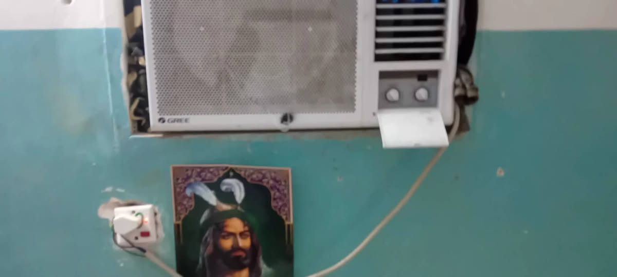 السلام عليكم مكيف لبيع نضيف ارقم الهاتف ***********
