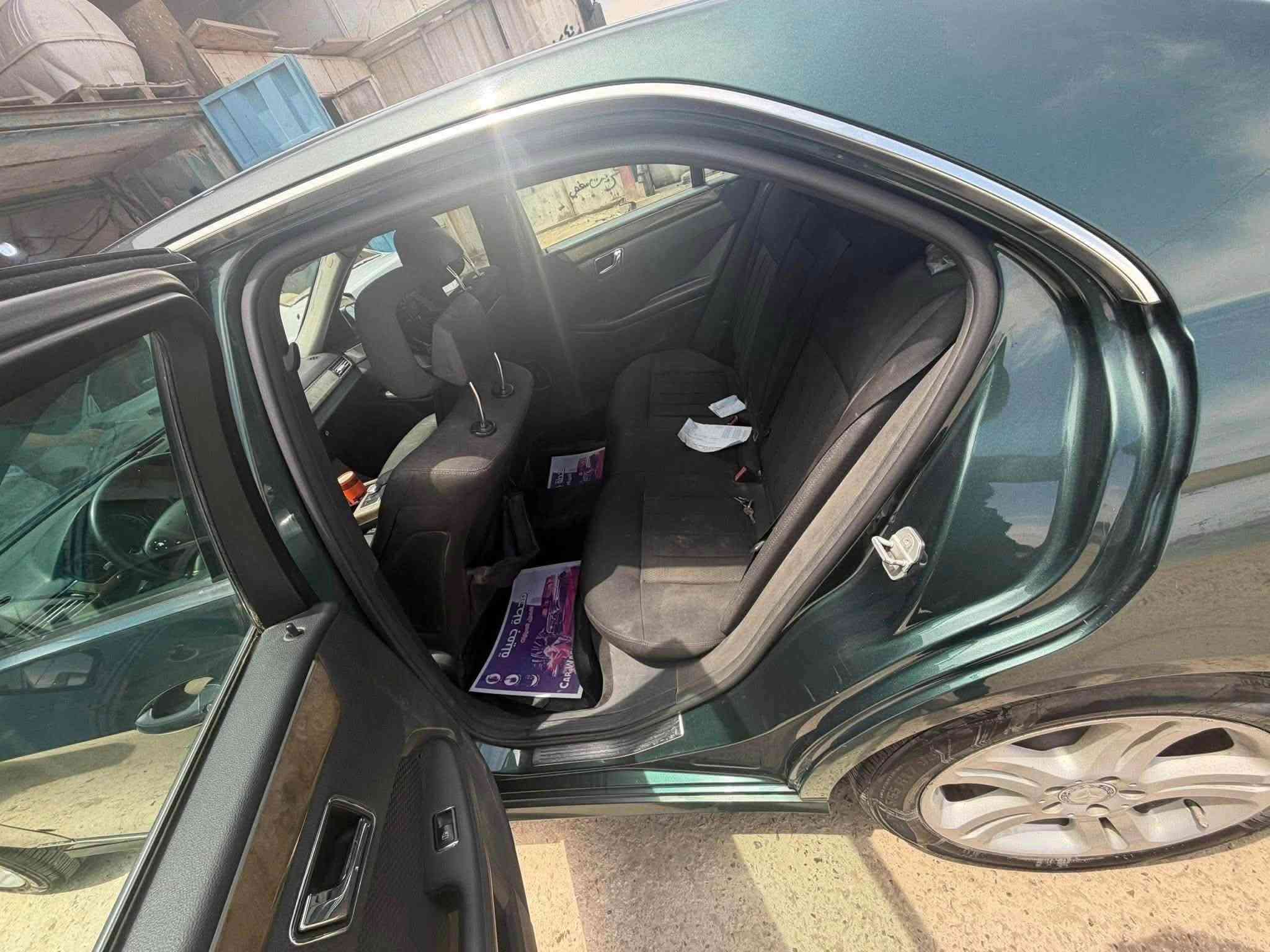 مرسيدس E350 • موديل ٢٠١٠ • كلين بدون حادث
