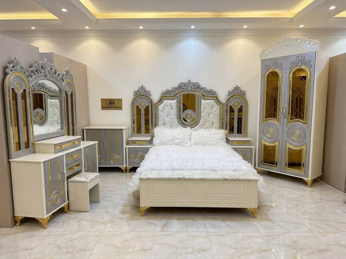🚨 انطلقت أقوى تخفيضاتنا على موديل 
الأقواس – فخامة بسعر ولا أروع!1850
عرض خاص ولفتره محدوده 3 ايام فقط 
إلى مليون و850 الف دينار فقط

يوجد لدينا اقساط على الماستر 

✔️ موديل الأقواس – نجارة عراقية 100%
متوفر ضمن وجبة الدرجة الأولى ووجبة الأصباغ (البوية)

✨ تفاصيل الطقم (10 قطع):
• كنتور بطول 330 سم + ملحق 430 سم – ارتفاع 250 سم
• تصنيع داخلي: صاج طبيعي 4 ملم
• وجه الكنتور: MDF سماكة 12 ملم
• الضهر: چرچوبة شد برغي
• القاعدة الأرضية: بلوك صاج
• أبواب نرمادة شريطية
• التقطيع الداخلي: حسب رغبتك
• سكك سلايت – تقطيع بلوك بورد
• الشازون: خزان + طابورية إضافية
• سرير 6 أرجل من بلوك بلاويد
• لون الدوشمة حسب اختيارك
• تصميم فريد بمسكات مختلفة عن باقي الموديلات

🚛 توصيل وتركيب لكافة محافظات العراق بكروه
🛠 صيانة مجانية لمدة سنة كاملة

📍 العنوان: الرمادي التأميم قادسية الاولى
📞 للحجز والاستفسار: ***********

🔹 معرض الجشعمي للأثاث – ثقة محلية بجودة عالية

⏳ الكمية محدودة والعرض ينتهي خلال 3 أيام فقط!
👇 لا تفوّت الفرصة وخلي غرفتك تحچي ذوقك!#الجشعمي الرمادي, الأنبار
