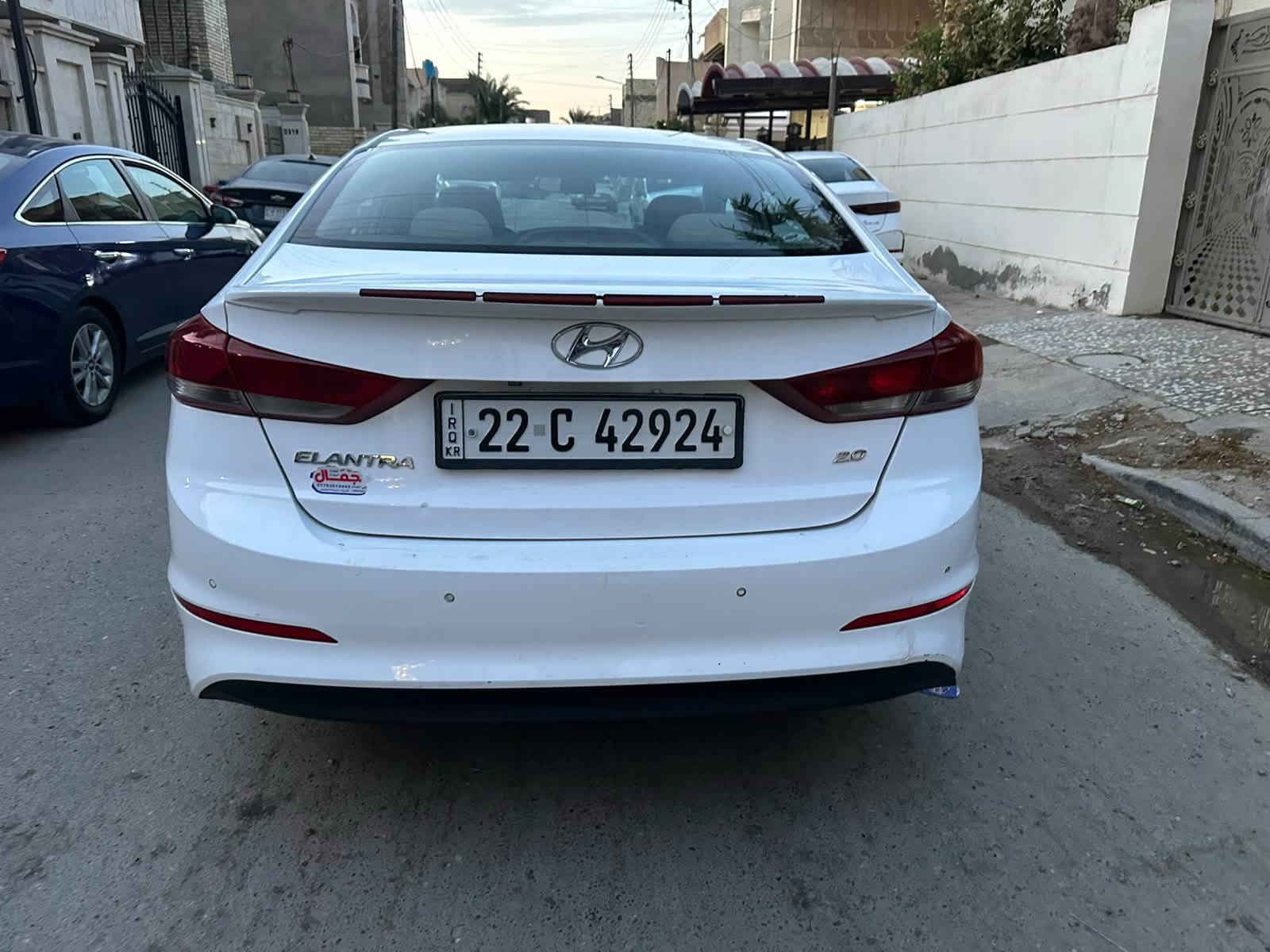 السلام عليكم
للبيع النترا خليجي محرك 2000 المرغوب 
السياره مال بيت استخدام شخصي 
موديل 17
رقم اربيل ( عندي وكاله) 
سلايد 
تخم ويل كب 
بيها ربع باب صبغ 
و موضح بالسونار باقي تفاصيلها 
مكاني بغداد السيديه
***********
السعر 127
اني مكلف بلنشر اتصل ع رقم
