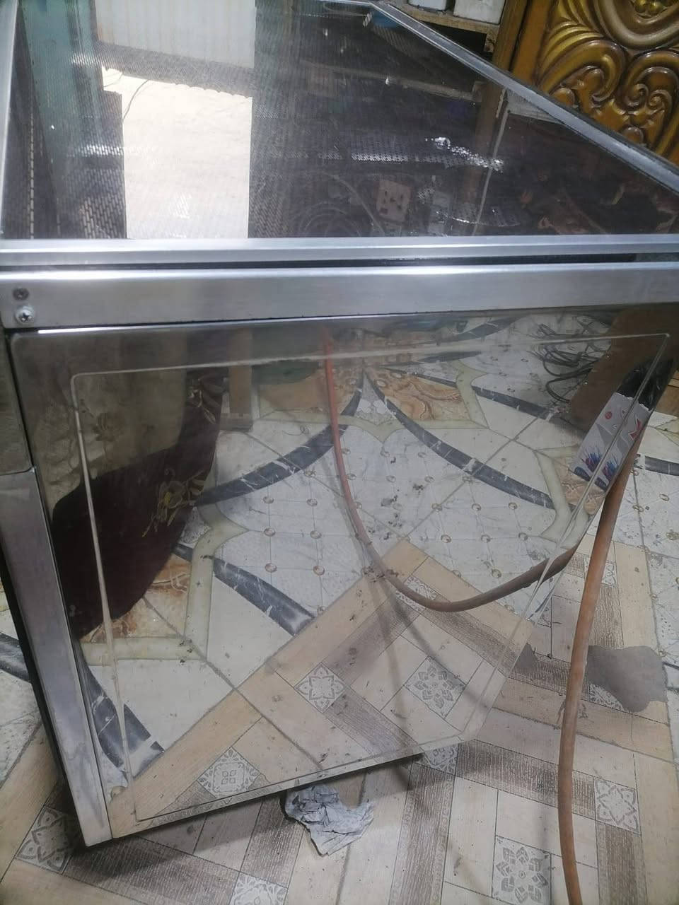 سلام عليكم طباخ للبيع  نوع اشتار شرط الشقل 
السعر 225.او بيهة مجال للطيبين 
مكاني زبير  واتساب او خاص ***********
