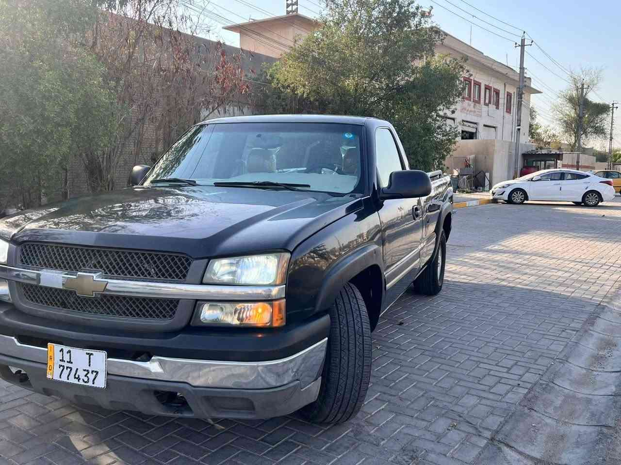 سلفادور ٢٠٠٣ مصبوغه اسود سياره بلاد٦برغي  مكينه ٥٣٠٠ كير٧٠٠ رقم بغداد سنويه جديده لل٢٠٠٣١ تبريد شغال كير مكينه اكسل فول بلاد داخل دوشمه جديده سعرهه ٨٧ $وبيهه مجال *********** اتصال
