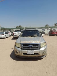 فورد سكيب 2011 محرك ٦ سلندر 3000 فور ويل اعلى فئه بيها جراد مثل ماموضح...