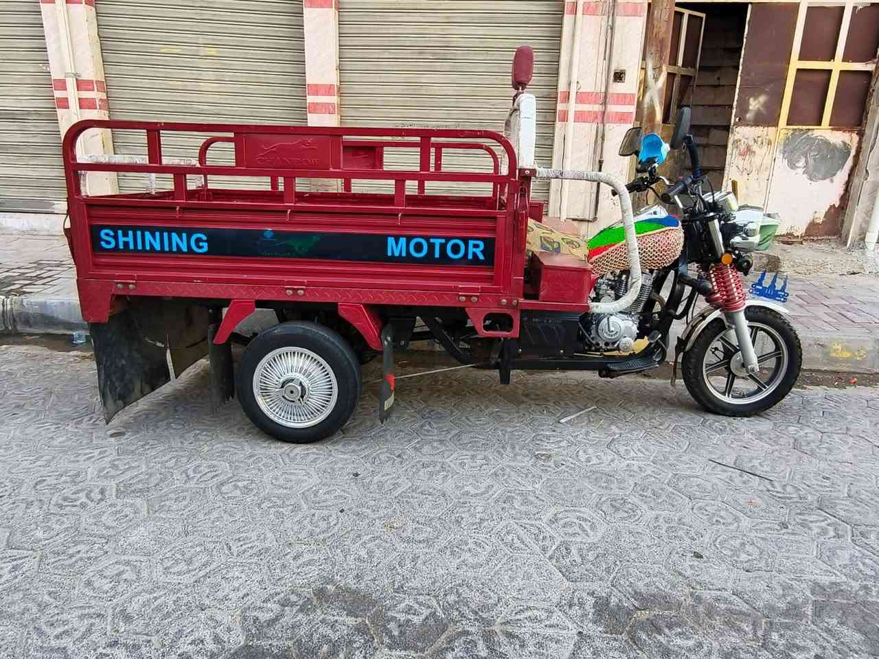 طرطوره للبيع العنوان الرمادي شارع 17 السعر مليونين وسبعميه وخمسين قفل***********
