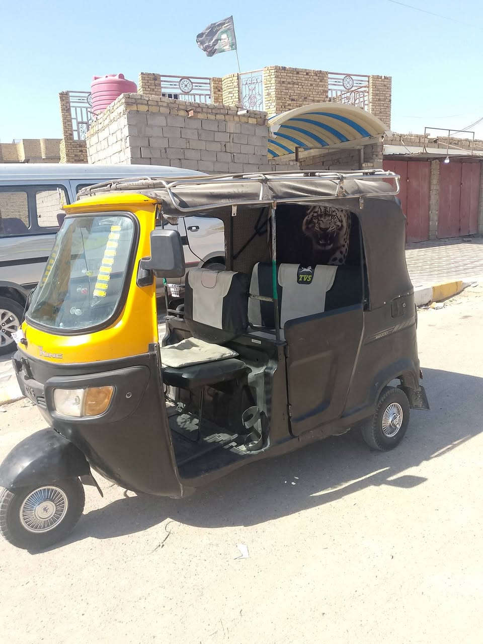السلام عليكم تي في اس موديل 20كلك كلك للبيع السعر 3500وبيه مجال التكتك حلوه المكينة ناعمه  كهربائيات شغاله العنوان سوق الشيوخ ناحية الفضليه الاتصال واتساب على هذا  الرقم ***********
