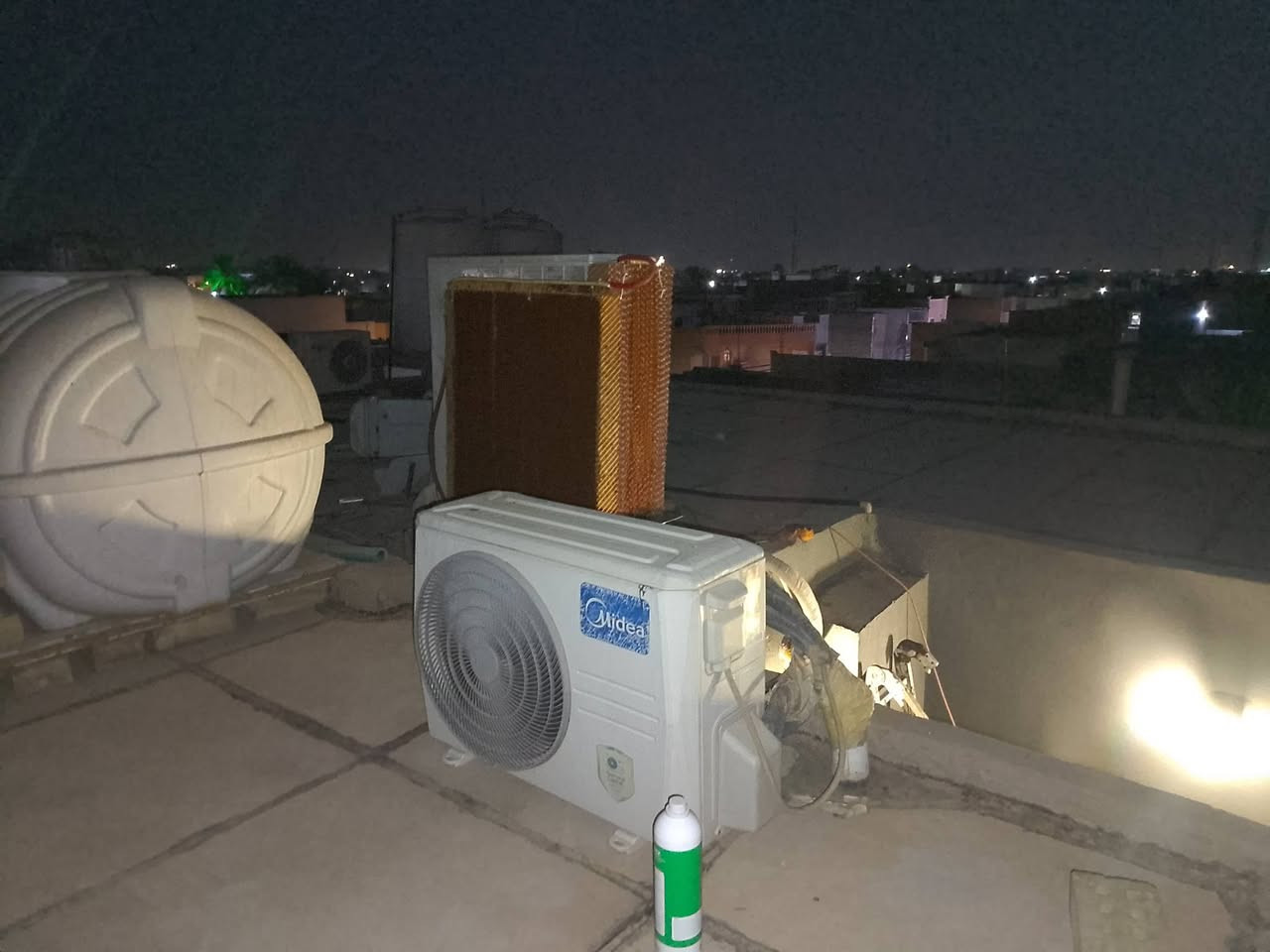 🔥 عندك مشكلة بالتبريد؟
الجهاز ما يبرد؟ يحتاج تنظيف أو صيانة؟
ولا تحتار بعد اليوم… الحل عند ورشة الباشا الهندسية✅

مع الباشا ✅ صرنا أقرب إلك بخدمات متكاملة لأجهزة التبريد – بسرعة، احتراف، وأسعار تناسب الكل!
🔧 خدماتنا تشمل:
• نصب كافة أنواع أجهزة التبريد 🛠️
• صيانة دقيقة بأحدث الأدوات 🔩
• تنظيف داخلي وخارجي عميق 🚿
• شحن غاز التبريد ❄️
• عمل فاكيوم احترافي 🎰
والمميز؟ 👇
✅ نجيك للموقع وين ما تكون
✅ كادر فني متخصص ومعتمد
✅ جودة عالية بأسعار مدروسة
⸻
📍 تغطيتنا حاليا،
•بغداد/ الكرخ
📱 اتصل بينا الآن:
*********** ☎️
⸻
❤️ مبادرتنا المجتمعية:
لرسم البسمة على الوجوه الطيبة، نقدم خدماتنا بنصف السعر للأيتام والعوائل المتعففة.
⏰ متواجدين 24 ساعة – لأن راحتك ما تنتظر!
