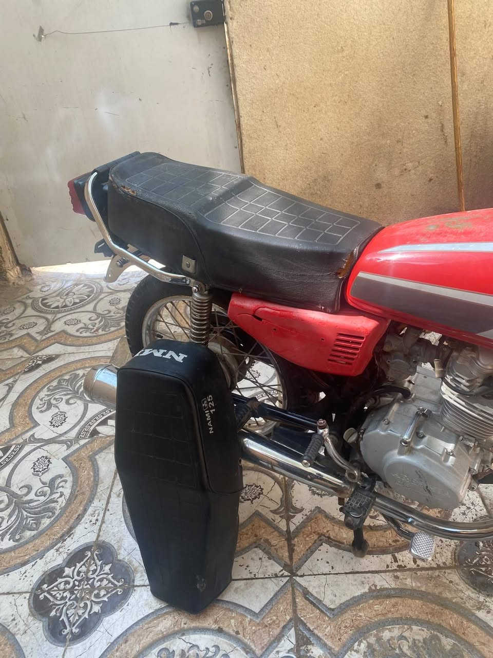 للبيع اربعه كير اصولي بيها 8 اوراق سعر 650 بيها مجال عوزها ترتيبات بصيطه ويل امامي رياضي جديد رقم ***********
