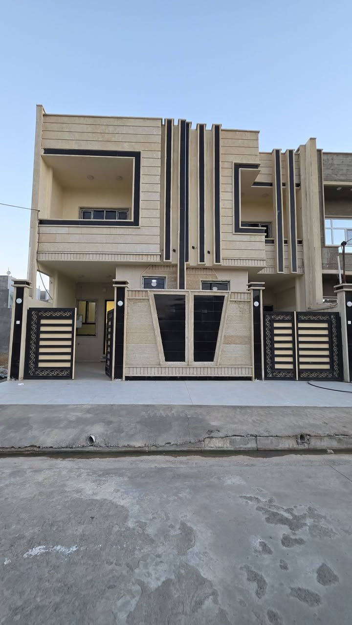 🔥 للبيع🔥للبيع🔥
🏠دارين طابقين
📍 الموقع: حي السماح الثانية – شارع ١٥
📐 المساحة: 100 م² واجهة 5م²  | 
🔹 يتكون طابقين
ط1.مطبخ ،استقبال ،هول، غرفة نوم، صحيات
ط2.غرفتين نوم ،هول ،صحيات ،بيتونة
📲 واتساب مباشر (مراسلة/اتصال):
👉 https://wa.me/9647731012644
📞 اتصال مباشر:
📞 tel:***********
📞 tel:***********
مكتب عمار الهزاع لتجارة العقارات والبناء
