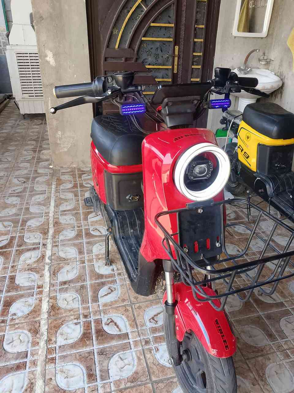 للبيع موطور R9 شغال ع الفحص بي 5 بطاريات 3 قراءه 9 و2 نفخه بسيطه 
حاليا شغال ع الفحص 250 بي مجال 
فلوجه حي نزال
