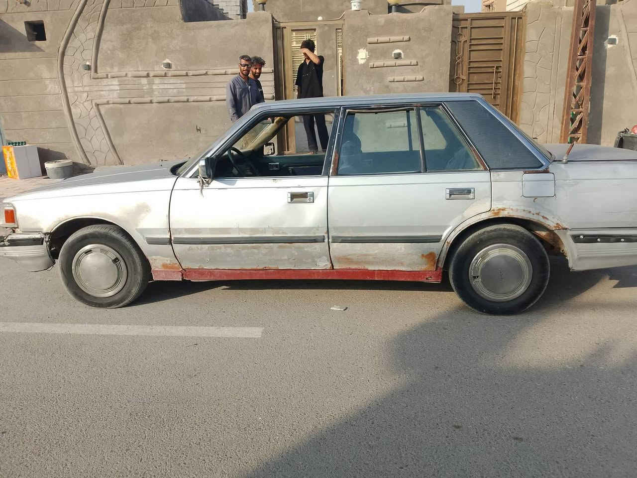 السلام عليكم شباب سياره كير ؤمحرك ؤاكسن مكفؤله شرط مكلف بنشر *********** رقم بغداد إنكليزي سنؤيه 30 جديده
