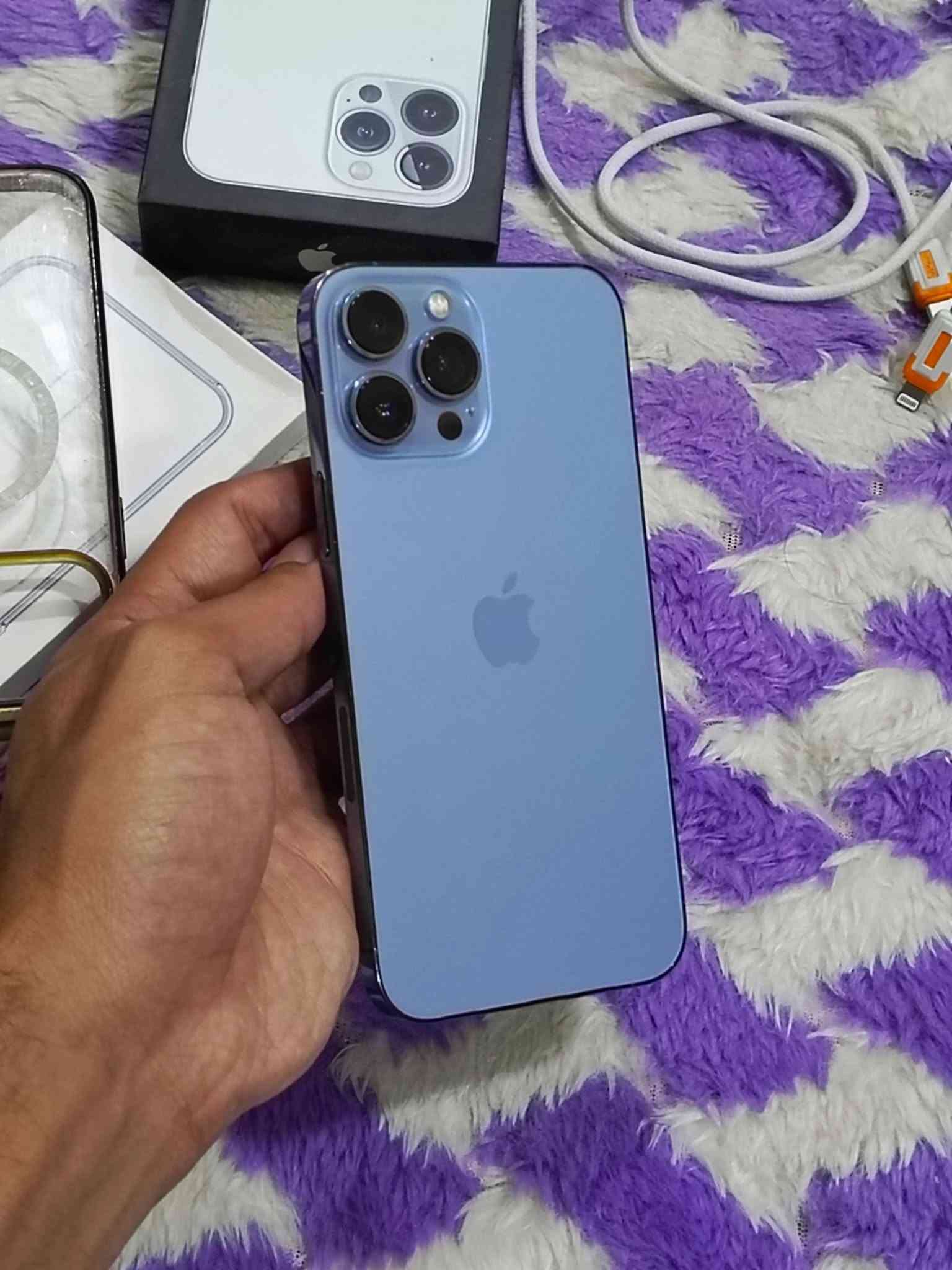 سلام عليكم
رجا رجاا قراءه التفاصيل 

ايفون 13 برو ماكس 

﴿ مبدل فقط شاشه ﴾

جهاز استخدام شخصي 

فيس ايدي شغال 

بطاريه 77 

ذاكره 256
ويا كارتون وكيبل 

مكاني البصره

سعر 550 بي مجال قليل
