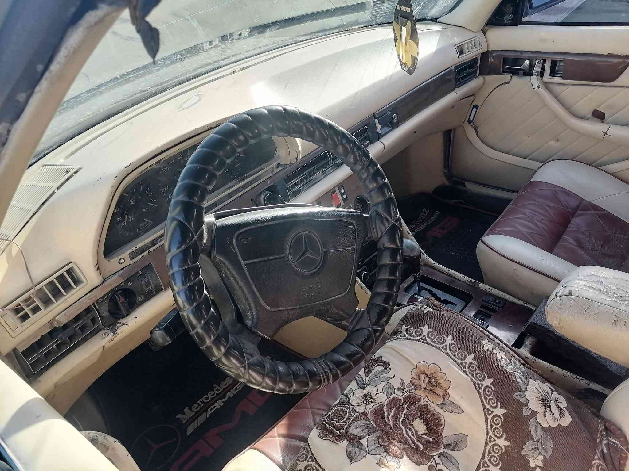 السلام عليكم...
مارسدس للبيع سيارة جاهزة موديل90رقم 
 الانبار دولي شرط التحويل 
 كير ومكينه وصدر وتايرات شرط قواعد دبلات
صبغ عام لجماليه عل بلاد بعدهن صبغ عام غرفه حلوة كلش  شغالات  السعر 55 وبيها مجال مكاني بيجي 
📞☎️***********
