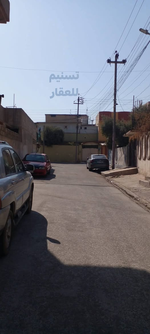 السلام عليكم دار للبيع حي صدام المدخل الاول ٢٠٠متر للتواصل ***********
