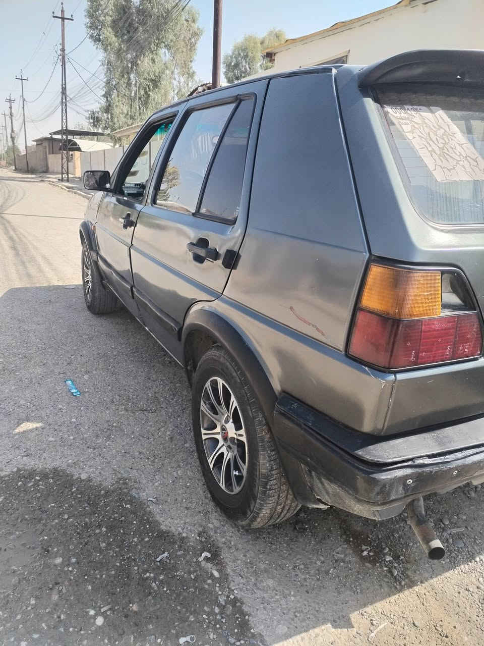 كولف موديل 88
سياره نظيفة محرك كير شرط كهربائيات شغالة
ما تصرف عليها ربع دينار 
شرط التحويل بدون وكالة 
سنوية الى 2029 
سعرها 26 و بيها مجال للشراي 
***********
