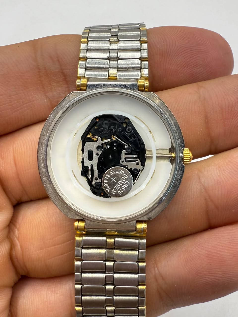 قطعه يابانيه
كوارتز 
قطر 35 
السعر 35 الف
