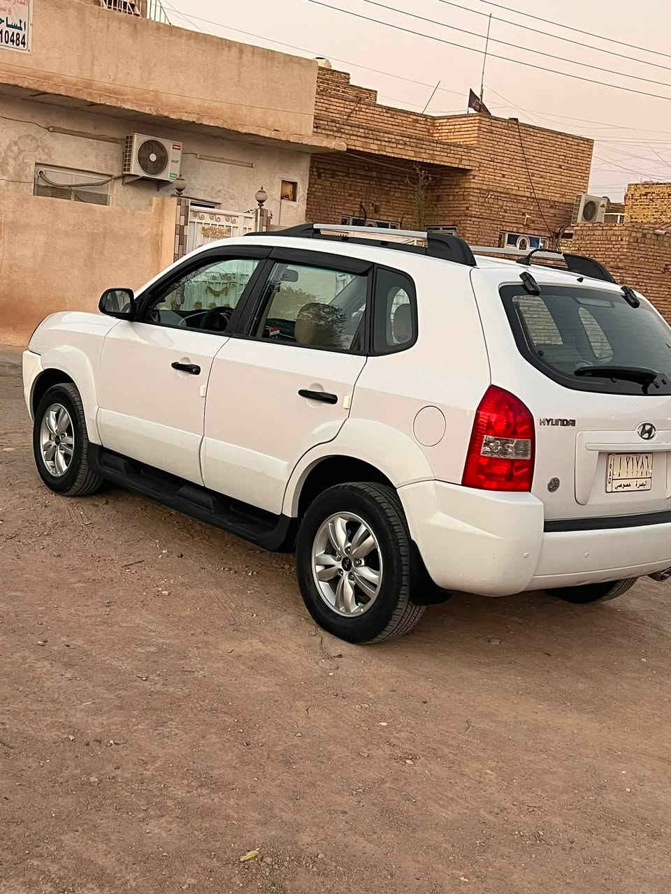 توسان  ٩ خليجي الشركه العامه 
سياره كفاله وجاهزه علا اخر حبايه 
صدر حداديه كير محرك    دخل خارج سياره كفاله وعلا الضمان وعلا ايدي 
تبريد ثلج 
صدر حداديه تخم تايرات كله جديد 
  مكفوله من الصبغ والمعجون الكص العيب الشرعي 
فقط بارد  باب الصندوك كد جف صبغ فقط 
 سفريات دوشمه داخل عسلي 
ربعه دسك حساس جرس 
 مكينه كير علا الضمان. ماشه ١٥٠ فقط 
جاهزه
رقم بصره مشروع وطني شرط لتحويل  
العنوان ميسان ام غربه 
السعر خاص او تنصل *********** الشراي فقط الجناي
