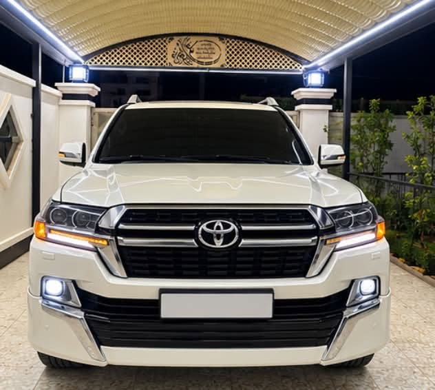 🚨 للبيع المستعجل 🔥 🚨

🚙 تويوتا لاندكروزر 2021 GXR Grand Touring
دشبول لكزس 
💪 V8 سلندر
📍 الممشى: 134,000 كم

✨ سيارة نظيفة ومحافظة عليها، بحالة جيدة وجاهزة للاستخدام.
✅ كفالة عامة
✅ فحص مفتوح للجادين
✅ جميع الأمور الأساسية بحالة جيدة
🎨 صبغ بسيط بالبنيد

💰 السعر مناسب للبيع المستعجل
🤝 قابل للتفاوض بالمعقول للجاد فقط.

📩 للاستفسار والتفاصيل راسلنا خاص
📞 للاتصال: [***********-***********(واتساب)]

🔥 فرصة للجادين – لاندكروزر V8 موديل 2021 بسعر مناسب.

#تويوتا #لاندكروزر #لاندكروزر2021 #GXR #GrandTouring #V8 #سيارات_للبيع #سيارات_العراق #سيارات_بغداد #للبيع #بيع_مستعجل
