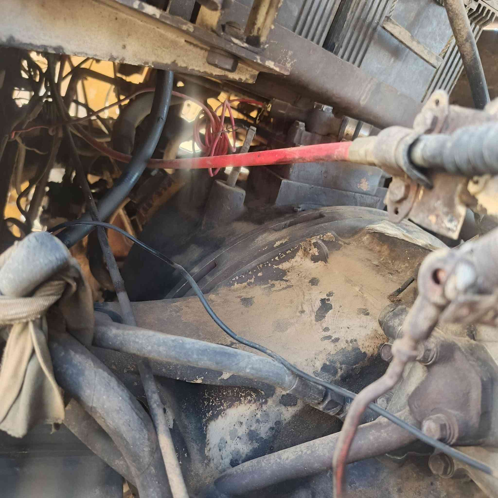 شفل للبيع صحراوي موديل ٨٦رقم بغداد انكليزي بسمي جاهز عل فحص راديتر جديده كهربايات كيله كير تركم محرك اكسنات فول ***********

نص مكتوب في الصور:
- ***********
- ***********