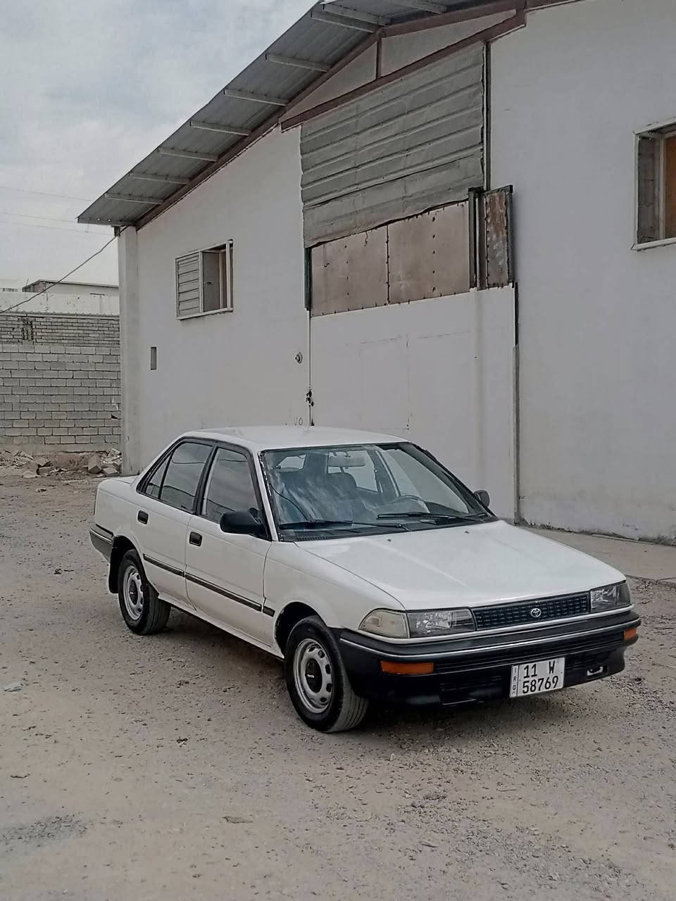 كورلا 1990 رقم بغداد انكليزي  بسمي يسرة البلادي اتماتيك  العنوان سامراء للاتصال 0***********
