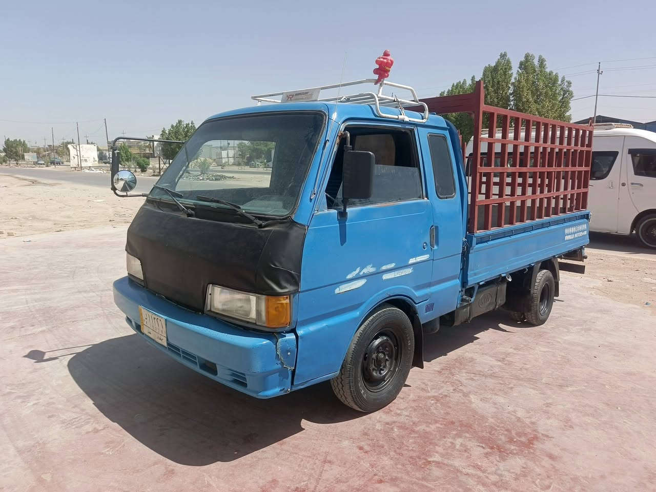 السلام عليكم سياره كيا للبيع سياره جير مكينه حداديه جديدات رقم بغداد 28 سياره شعار شاصي كهربائياتك الى شغاله سياره نظيفه جاهزه مال شغل سعر 45 وبيها مجال مكانه بابل القاسم***********
