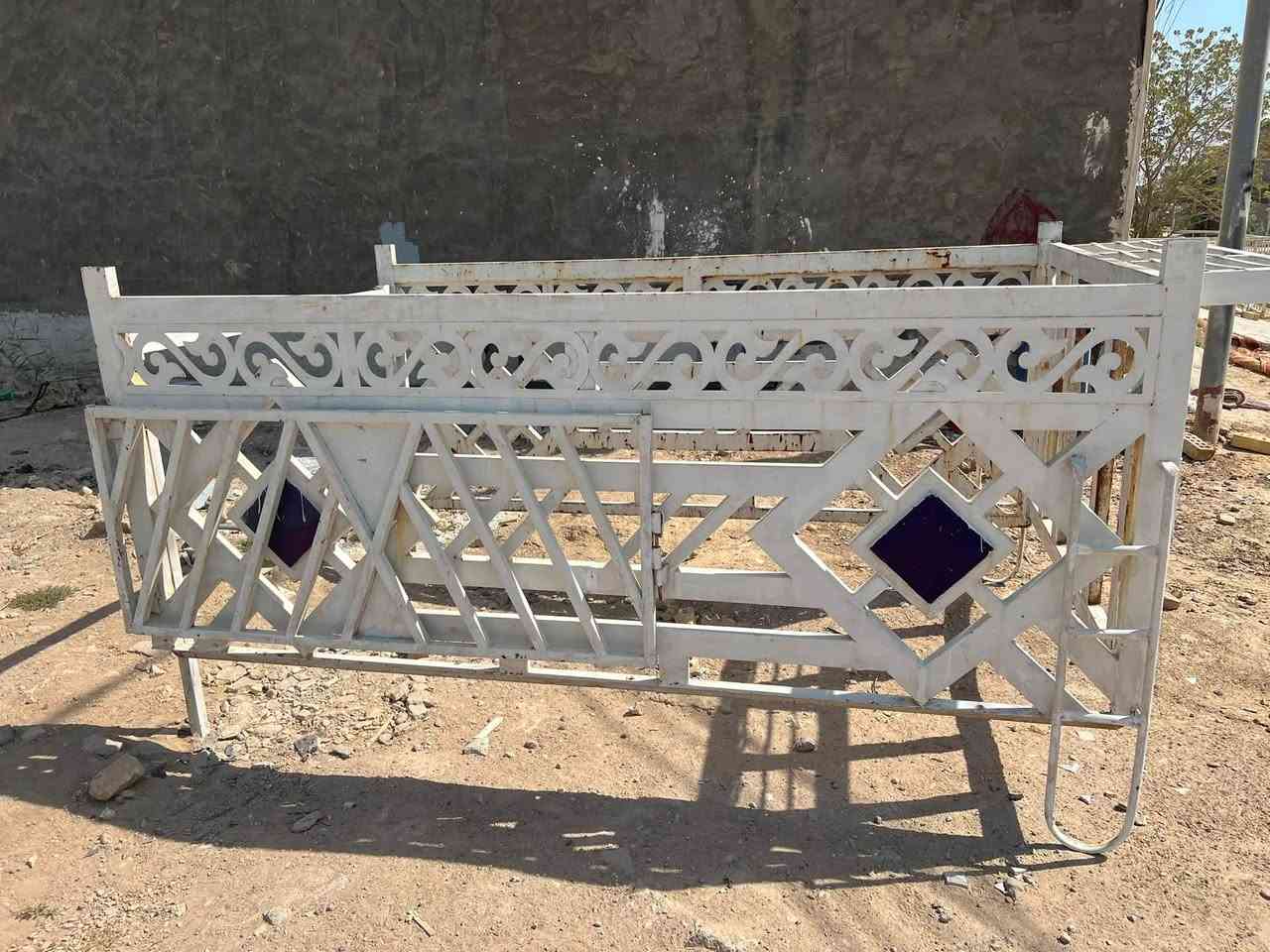 سلام عليكم محجر كيه عموشه 2700نضيف. حديد مليمين السعر ٣٧٥ و بي مجال مستعجل عل بيعه عنوان بغداد أبو غريب *********** 
***********
