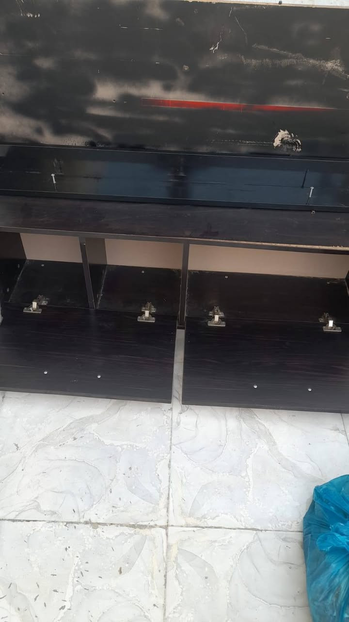 ميز  مال بيت للبيع بسعر مناسب مستعجل العنوان كركوك اتصال بالرقم و وتساب***********
