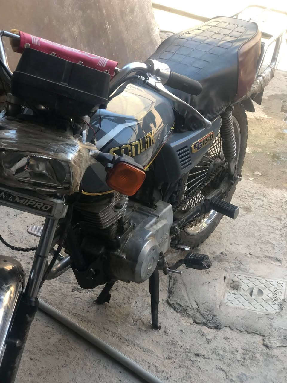 موطور للبيع بي صوت كم شفت ٢٠٠بي مجال ***********
