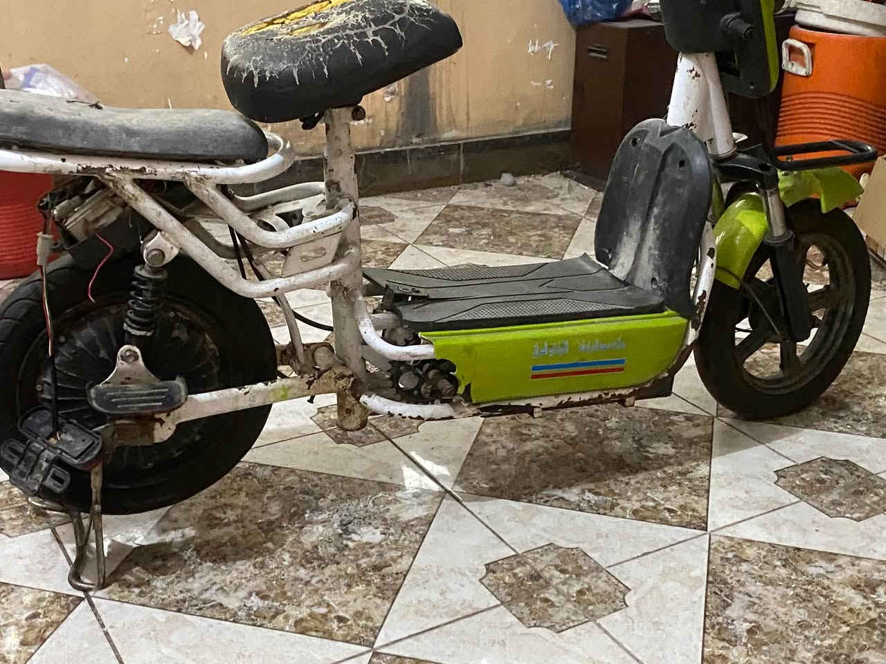 دراجة كهربائية • شحن • مراسلة خاصة