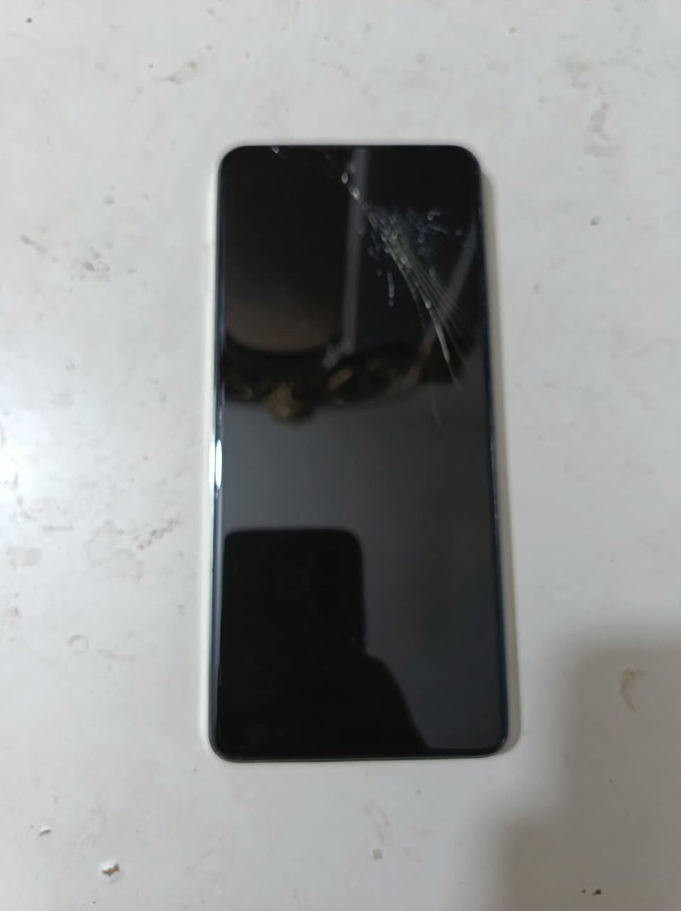 Tecno pova 5
موبايل تكنو بوفا 5 ذاكرة 256 وعشوائية 8G بطارية 6000 m 
جامة الكلاس مفطورة فقط بس ممأثرة عاللمس 
مابي غراض فقط كارتونه وكفر حماية 

للبيع ب80 الف 
مكاني بعقوبة - حي التحرير 
***********
