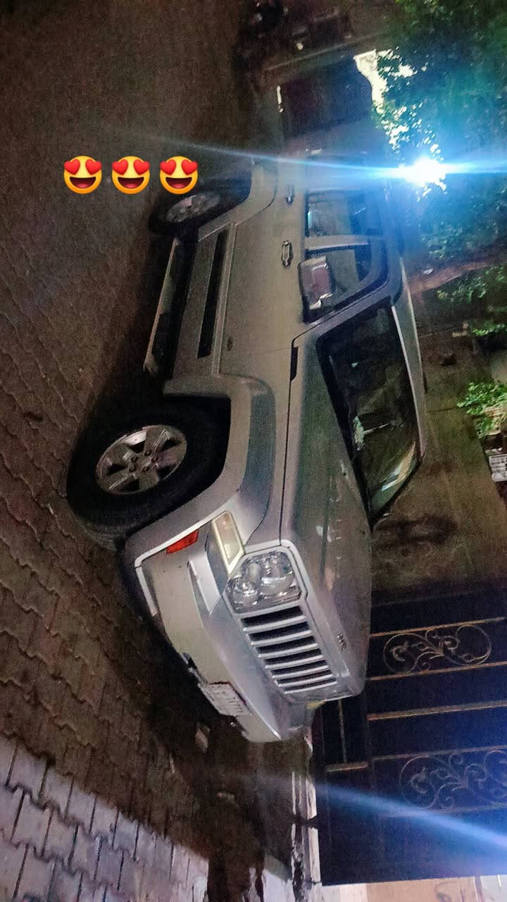 سلام عليكم  جيب لبرتي للبيع موديل 2010سياره بلاديه مابيه صبغ عده الجاملغ الايسر جهت السايق بي صبغ والباقي صبغ الشركه على البلاد سياره جاهزه مابيه نقص دواخله على البلاد وتخم تاير سياره بسمي تحويل ثاني يوم السعر 100وبيه مجال العنوان بغداد الشعله رقم الهاتف ***********
