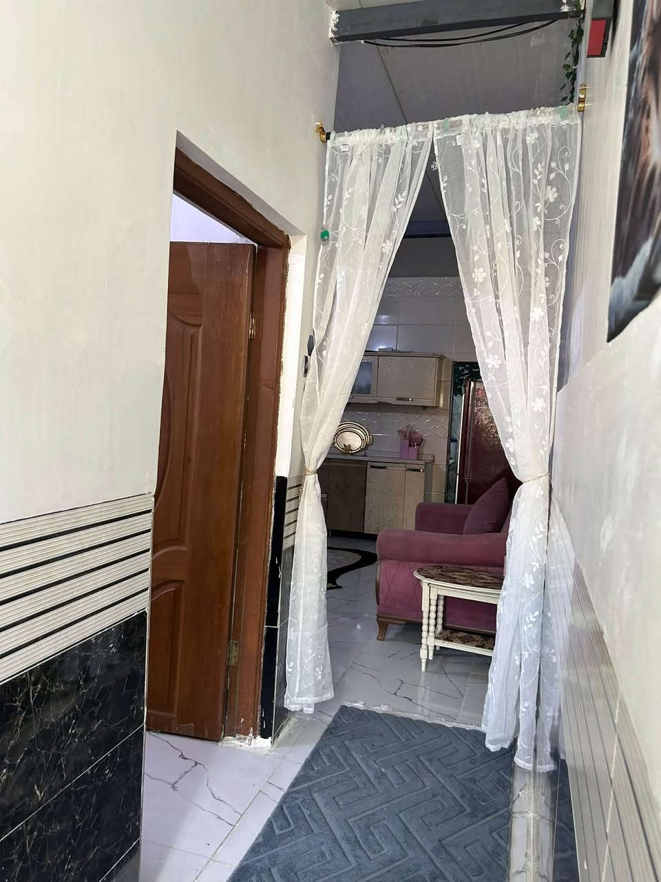 إسلام عليكم بيت بالتراث السيديه قرب العلام والدرويش مساحته ١١٠ مي كهرباء مجاري يبعد عن التبليط ١٠٠ متر يرهم قصد ويرهم حاضر سعره ١٩  رقمي ***********
