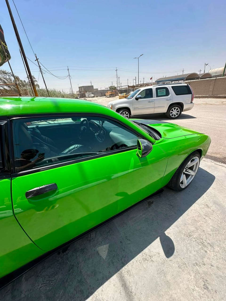 السلام عليكم سعر جوه السوك.سياره متعوب عليها.جالنجر  اصل v6 3600 موديل 17
مكفولة كير مكينة اكسل لغد شاصي 
حادثهة باب وجاملغ يعني بجم كبس بس صار بيه صبغ 5  قطع اثر شخوط 
رقم جديد انكليزي سنوية باسمي 
هزة جديدة 
عليهة كزوز بور صوتة يخبل    بوابات يعجبك تفتح صوت يعجبك تسدة  
برمجة ايكل مفتوح عداد للاخير وفصلة  وطلقات 
مشتغل داخل يم حسين شمارة غرفة كاملة 700$ حتة مخدات بيهة غرفة نوم مسويهة 
سقف روز  متغير 
ماشية 120 الف 
تبريد منظومه جديده اصلي وكاله حتى الراديتر المي ومراوح.اكثر من مليون الف دينار. 
ادامة جديدة 
بلكات جديد
نوزلات جديد 
تنضيف غرفة الاحتراق بلكامل 
السيارة ب اسمي تحويل كبل وما عليهة اي غرامات 
عنوان السماوه. حي 36. 
رقم واتساب 0773204699
اتصال ***********
السعر 140 $ قفل غير قابل للتفاوض.
