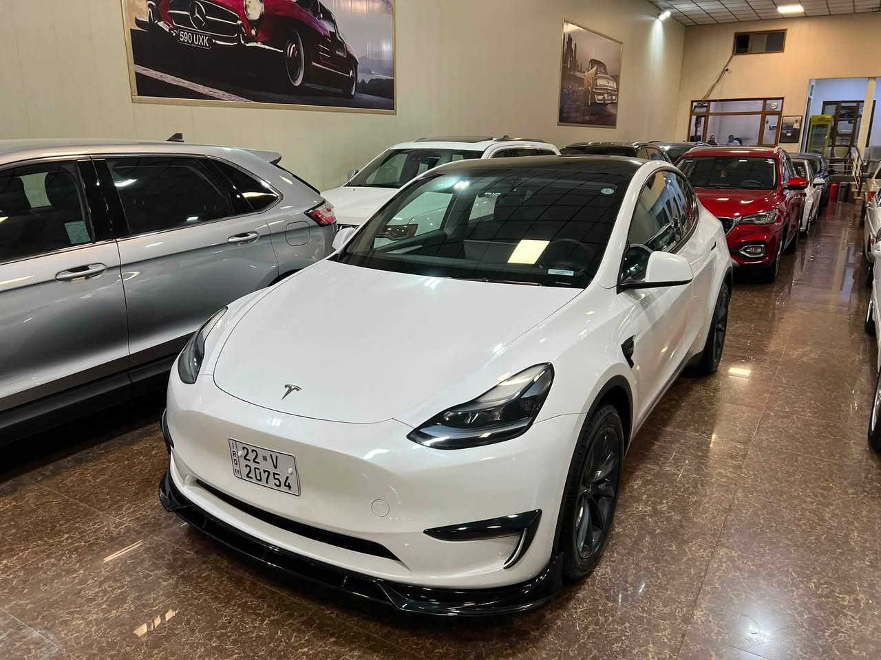 Tesla model Y 

مواصفات كندي موديل ٢٠٢٣
ماشي ٢٨٠٠٠كم

سعر ١٨٥$ورقة

***********
***********
