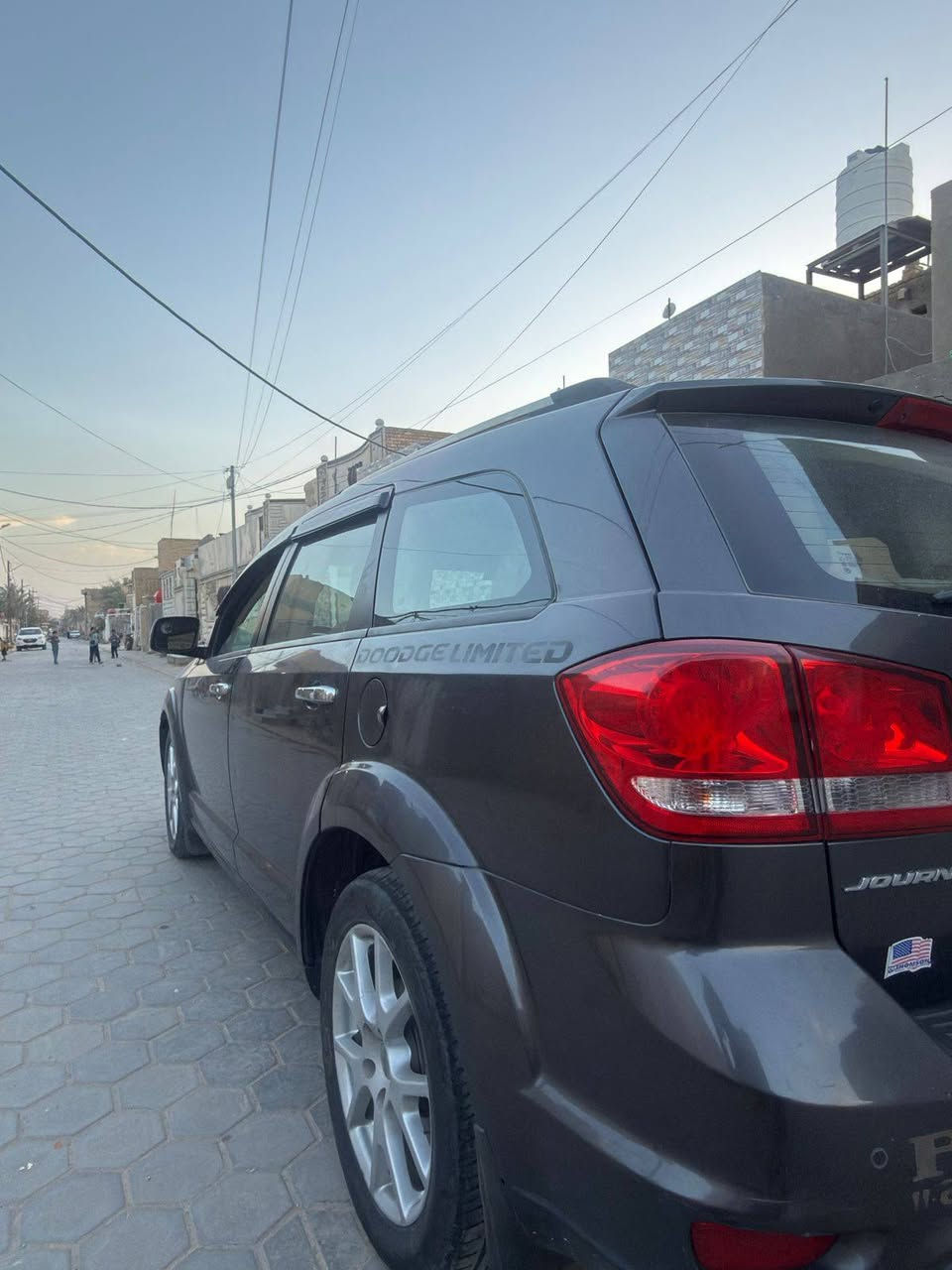 دوج جورني 2014 Limited
فول مواصفات
السياره بأسمي تحويل ثاني يوم 
رقم بغداد خصوصي 
حساسات خلفيه 
لون فيلي
6سلندر 3600 
7راكب 
3قطع تبريد 
بصمه 
كاميرا 
دواخل جلد بيجي
تشغيل عن بعد  
شاشه كبيره وشاشة سقف 
ويل 19  
كشن السائق كهربائي 
حادثها بجم
السياره جاهزة من كلشي خير من الله مكينه كير حداديه مكان سياره المثنى قضاء الرميثه 
 السعر 105 وبيها مجال 
رقم / ***********
بي واتساب
